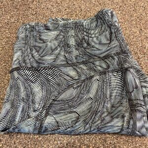 Lululemon Fast and free high rise size 8! None reflective pants